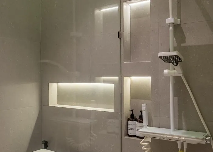 1br Stylish Loft Near Airport *
